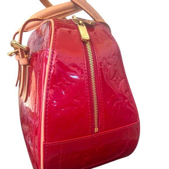 Louis Vuitton Vernis Summit Drive Hand Bag - Picture 14 of 16